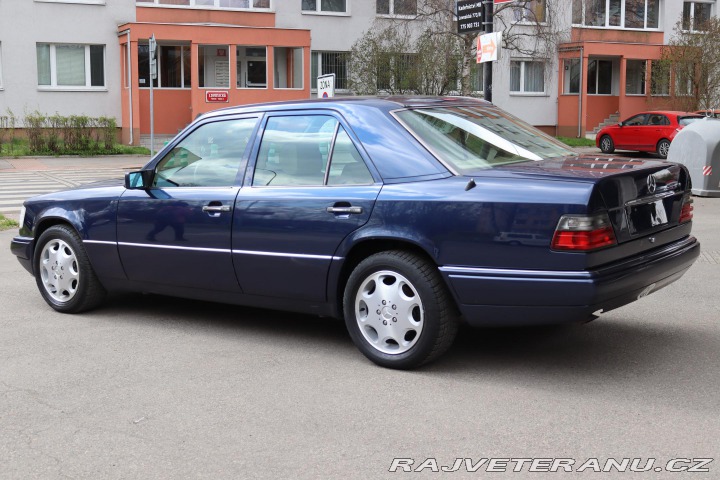 Mercedes-Benz 420 124 E420 V8 205kW 1995