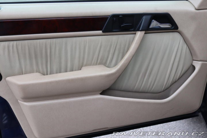 Mercedes-Benz 420 124 E420 V8 205kW 1995