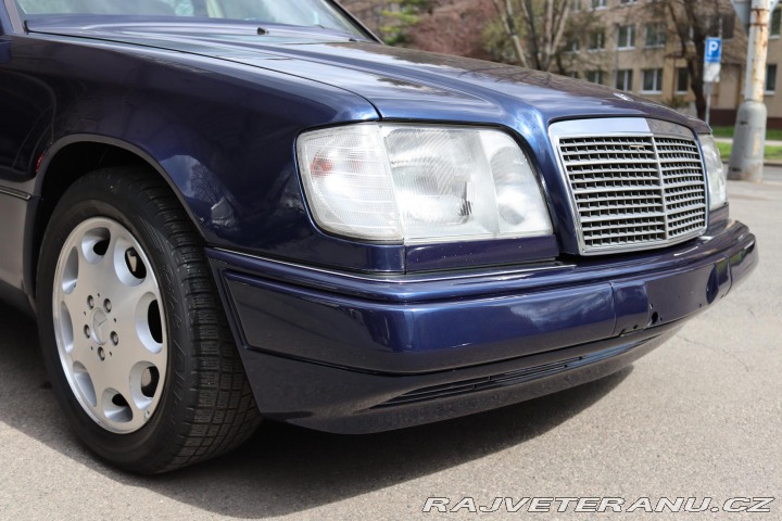 Mercedes-Benz 420 124 E420 V8 205kW 1995
