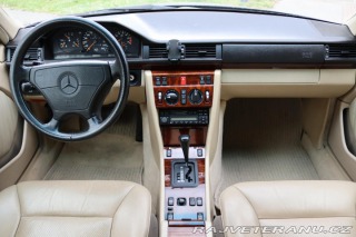 Mercedes-Benz 420 124 E420 V8 205kW 1995