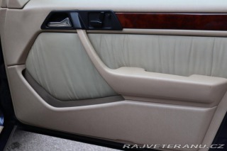 Mercedes-Benz 420 124 E420 V8 205kW 1995