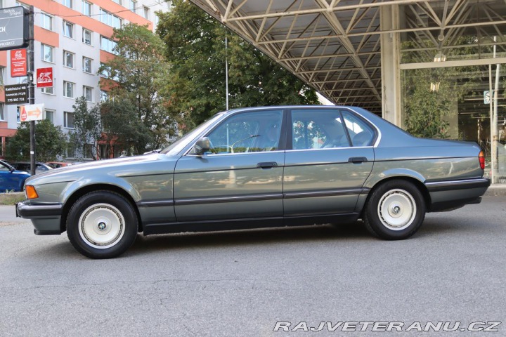 BMW 7 750i V12 E32 220kW 1989