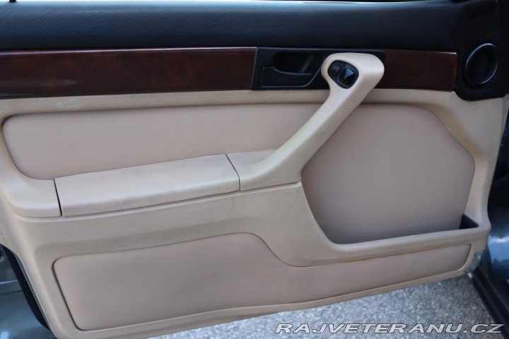 BMW 7 750i V12 E32 220kW 1989