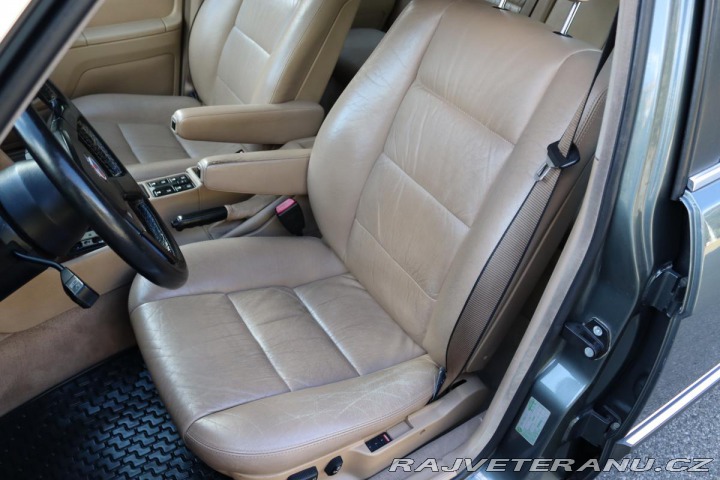 BMW 7 750i V12 E32 220kW 1989