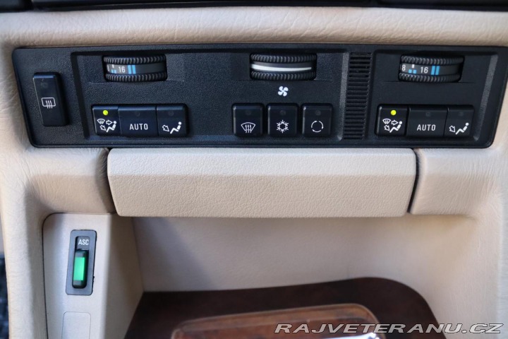 BMW 7 750i V12 E32 220kW 1989