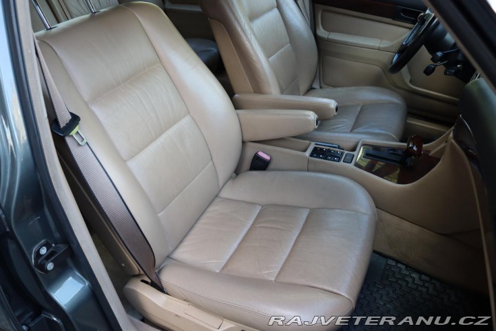 BMW 7 750i V12 E32 220kW 1989
