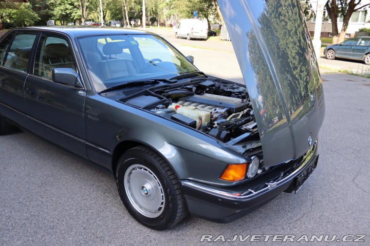 BMW 7 750i V12 E32 220kW 1989