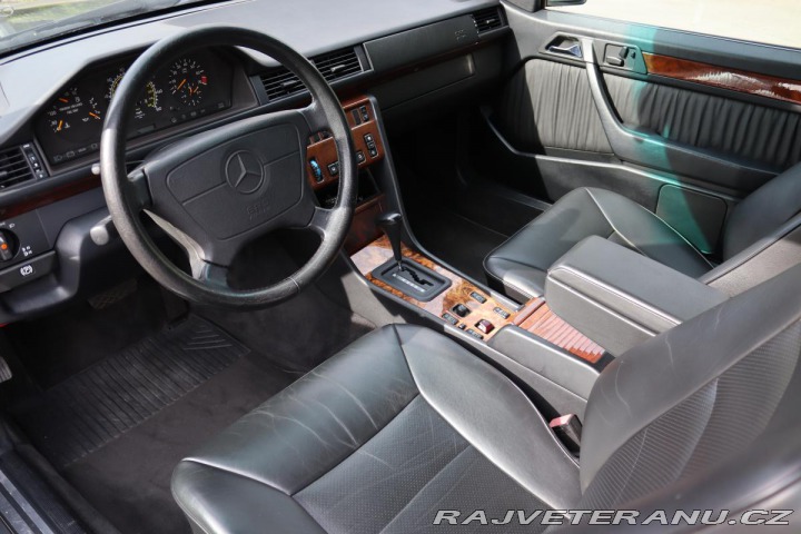 Mercedes-Benz 320 124 E320 CABRIO 162kW 1994