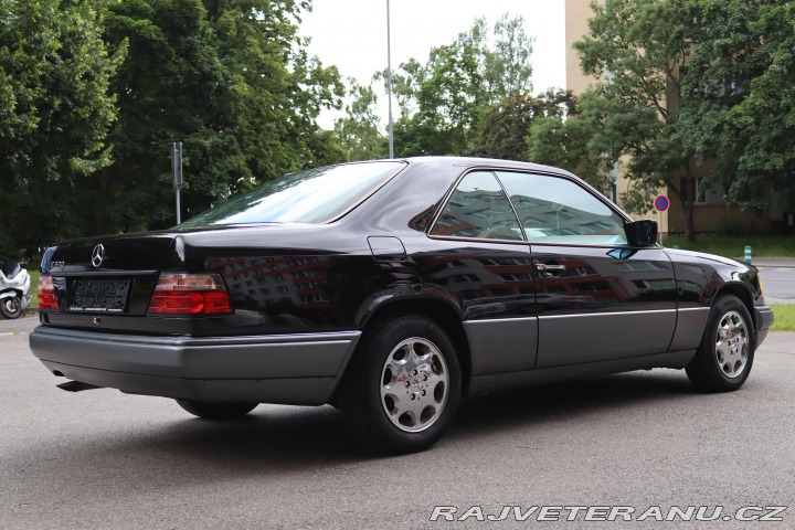 Mercedes-Benz 320 124 320CE 162kW 1994