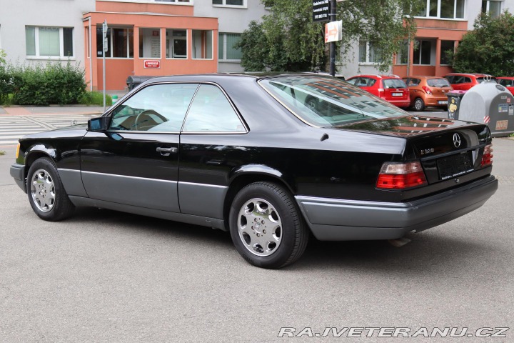 Mercedes-Benz 320 124 320CE 162kW 1994