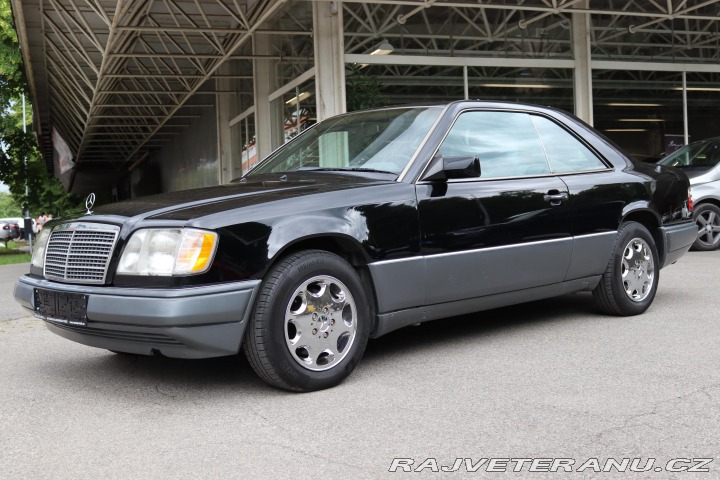 Mercedes-Benz 320 124 320CE 162kW 1994