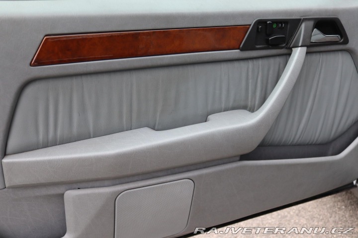 Mercedes-Benz 320 124 320CE 162kW 1994