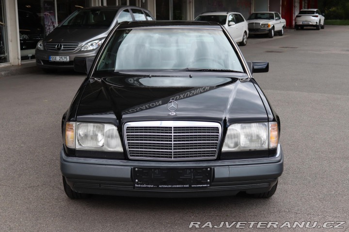 Mercedes-Benz 320 124 320CE 162kW 1994