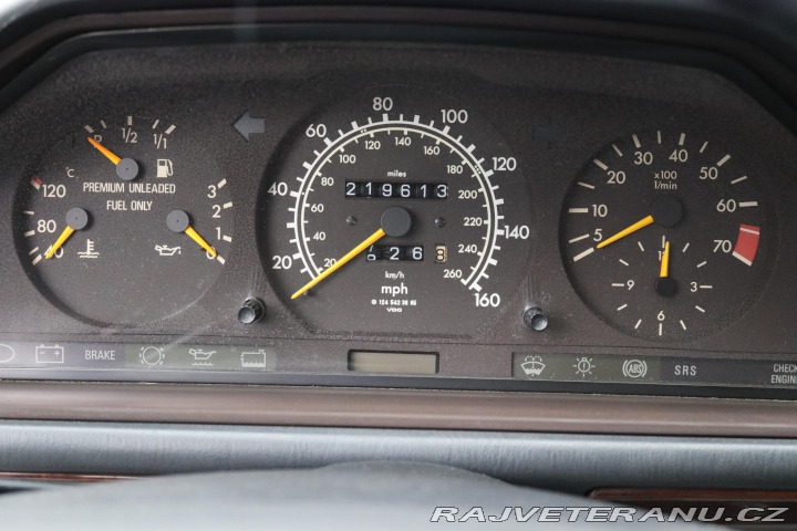 Mercedes-Benz 320 124 320CE 162kW 1994