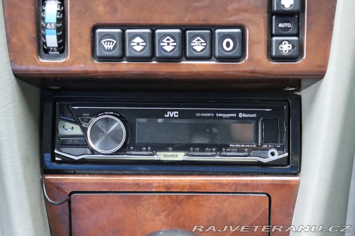 Mercedes-Benz 320 124 320CE 162kW 1994
