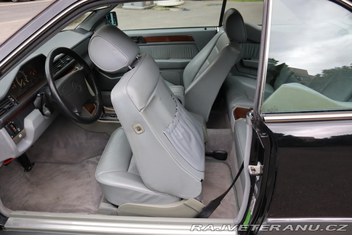 Mercedes-Benz 320 124 320CE 162kW 1994