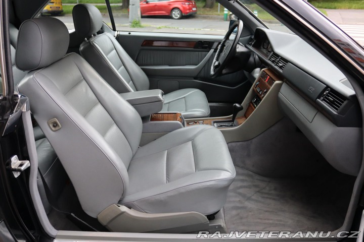 Mercedes-Benz 320 124 320CE 162kW 1994