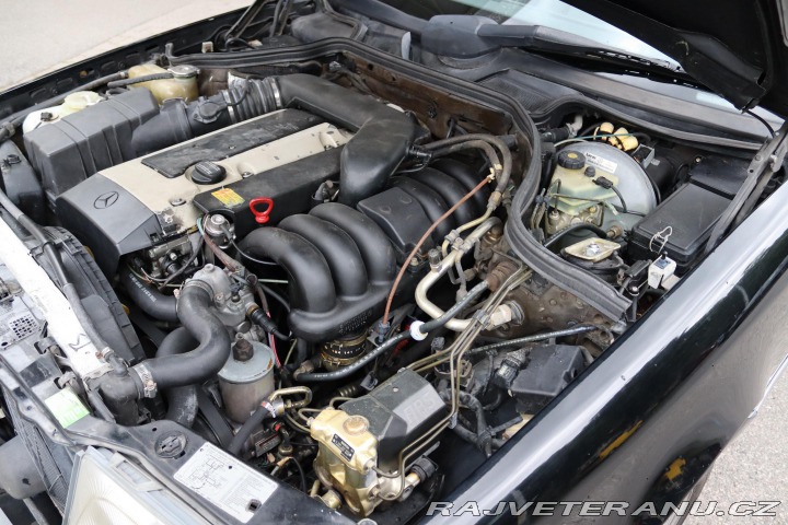 Mercedes-Benz 320 124 320CE 162kW 1994