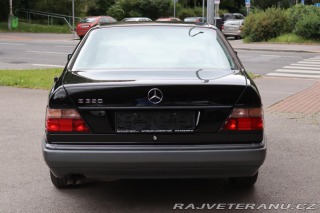 Mercedes-Benz 320 124 320CE 162kW 1994