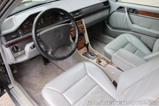 Mercedes-Benz 320 124 320CE 162kW 1994