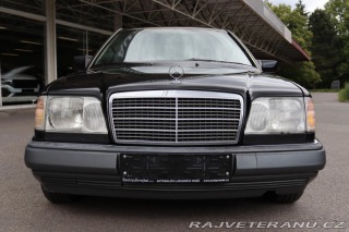 Mercedes-Benz 320 124 320CE 162kW 1994