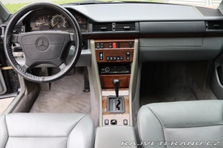 Mercedes-Benz 320 124 320CE 162kW 1994
