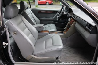 Mercedes-Benz 320 124 320CE 162kW 1994