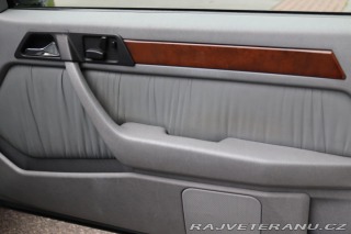 Mercedes-Benz 320 124 320CE 162kW 1994