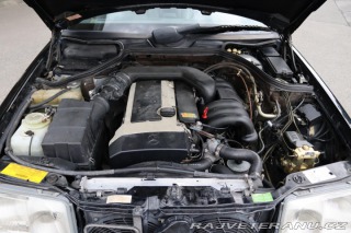 Mercedes-Benz 320 124 320CE 162kW 1994