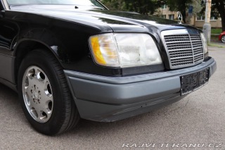Mercedes-Benz 320 124 320CE 162kW 1994