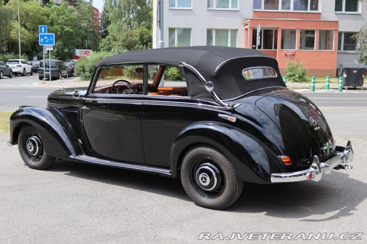 Mercedes-Benz 220 W187 220B CABRIO 1952