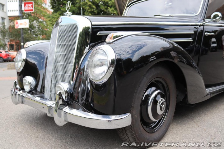 Mercedes-Benz 220 W187 220B CABRIO 1952