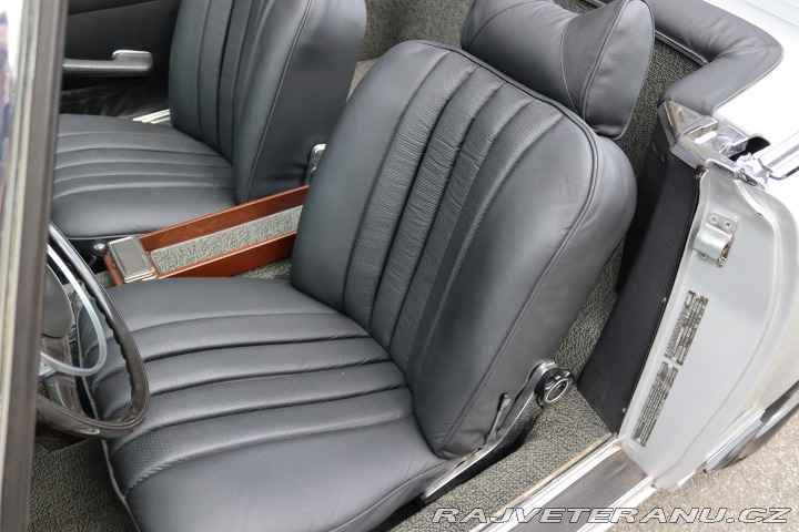 Mercedes-Benz SL W113 280 SL ROADSTER PAGO 1970