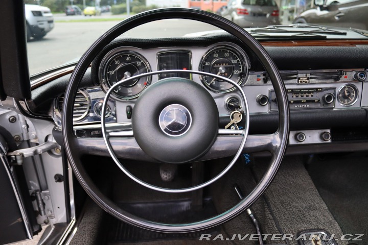 Mercedes-Benz SL W113 280 SL ROADSTER PAGO 1970