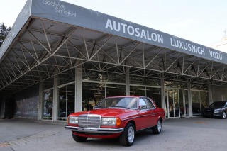 Mercedes-Benz 230 123 230CE KUPÉ AUTOMAT 10