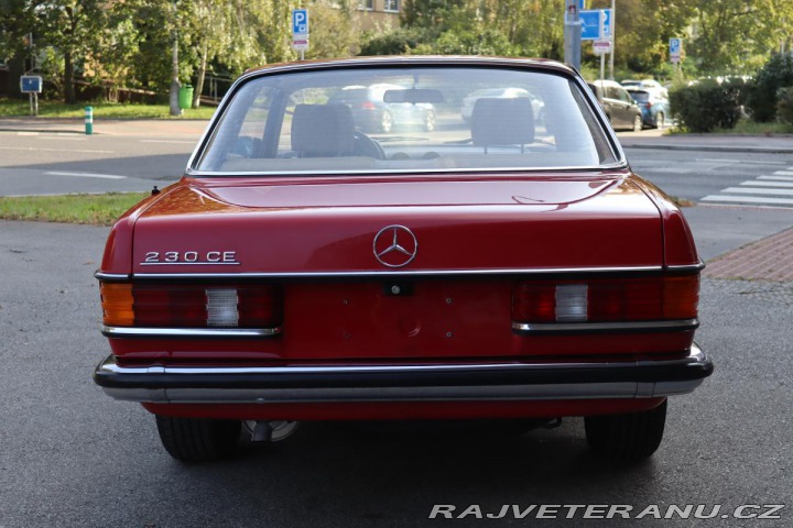 Mercedes-Benz 230 123 230CE KUPÉ AUTOMAT 10 1981