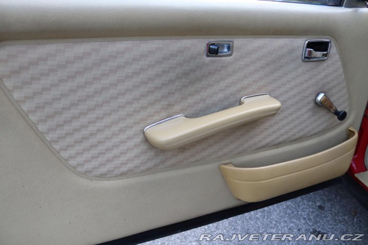 Mercedes-Benz 230 123 230CE KUPÉ AUTOMAT 10 1981