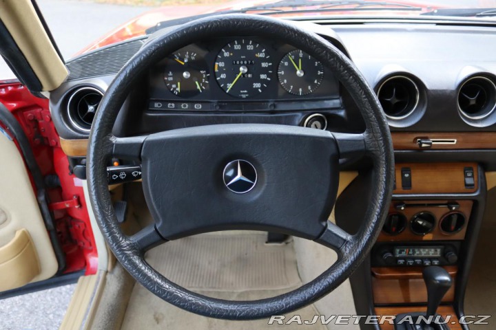 Mercedes-Benz 230 123 230CE KUPÉ AUTOMAT 10 1981