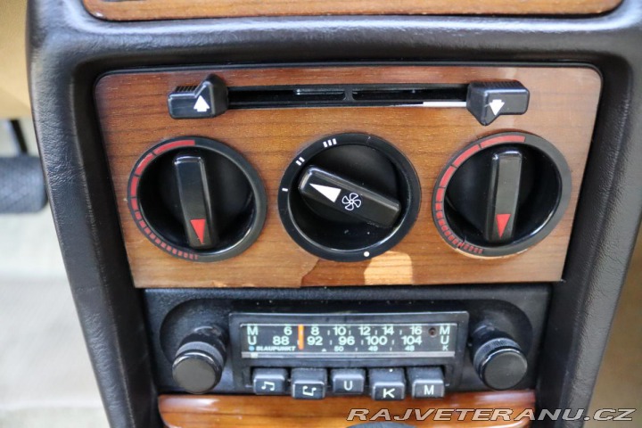 Mercedes-Benz 230 123 230CE KUPÉ AUTOMAT 10 1981