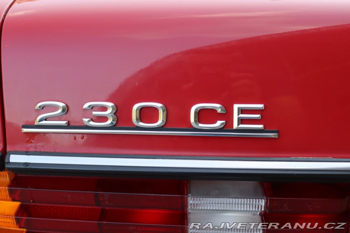 Mercedes-Benz 230 123 230CE KUPÉ AUTOMAT 10 1981