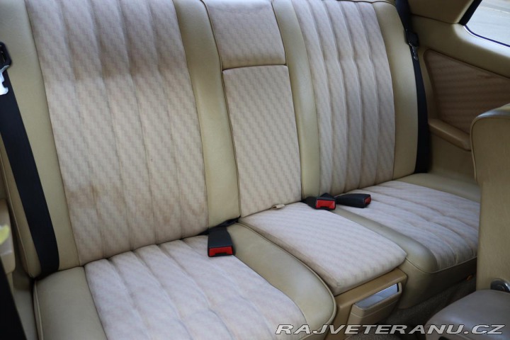Mercedes-Benz 230 123 230CE KUPÉ AUTOMAT 10 1981
