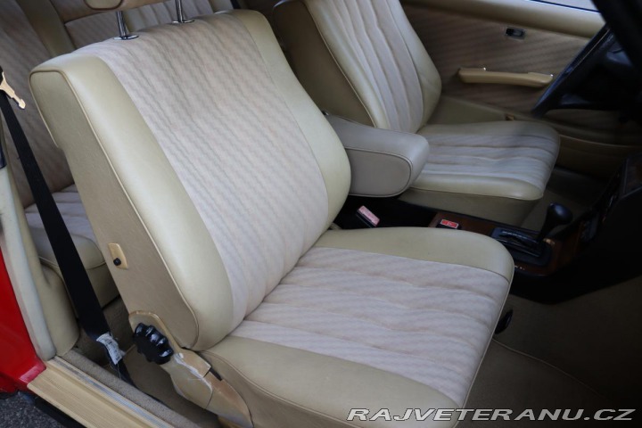 Mercedes-Benz 230 123 230CE KUPÉ AUTOMAT 10 1981