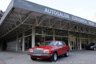 Mercedes-Benz 230 123 230CE KUPÉ AUTOMAT 10 1981