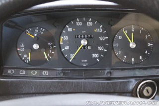 Mercedes-Benz 230 123 230CE KUPÉ AUTOMAT 10 1981