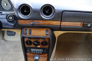 Mercedes-Benz 230 123 230CE KUPÉ AUTOMAT 10 1981