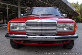 Mercedes-Benz 230 123 230CE KUPÉ AUTOMAT 10 1981