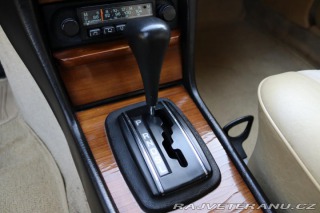 Mercedes-Benz 230 123 230CE KUPÉ AUTOMAT 10 1981
