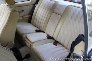Mercedes-Benz 230 123 230CE KUPÉ AUTOMAT 10 1981