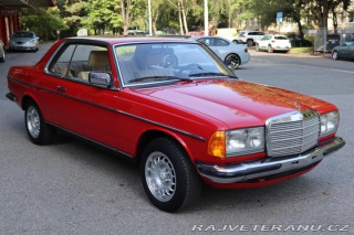 Mercedes-Benz 230 123 230CE KUPÉ AUTOMAT 10 1981