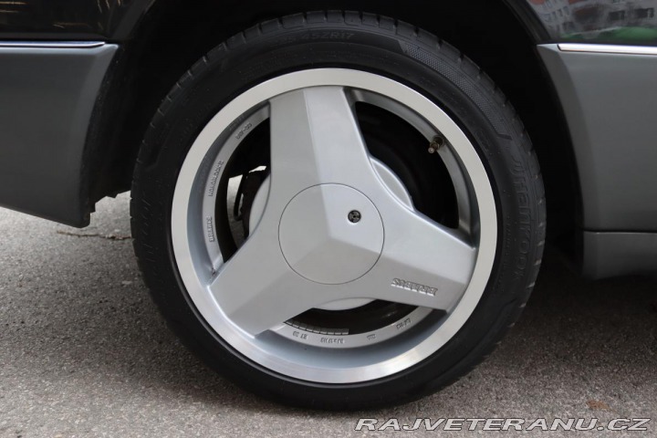 Mercedes-Benz 320 124 124 320CE AT 162kW 1992